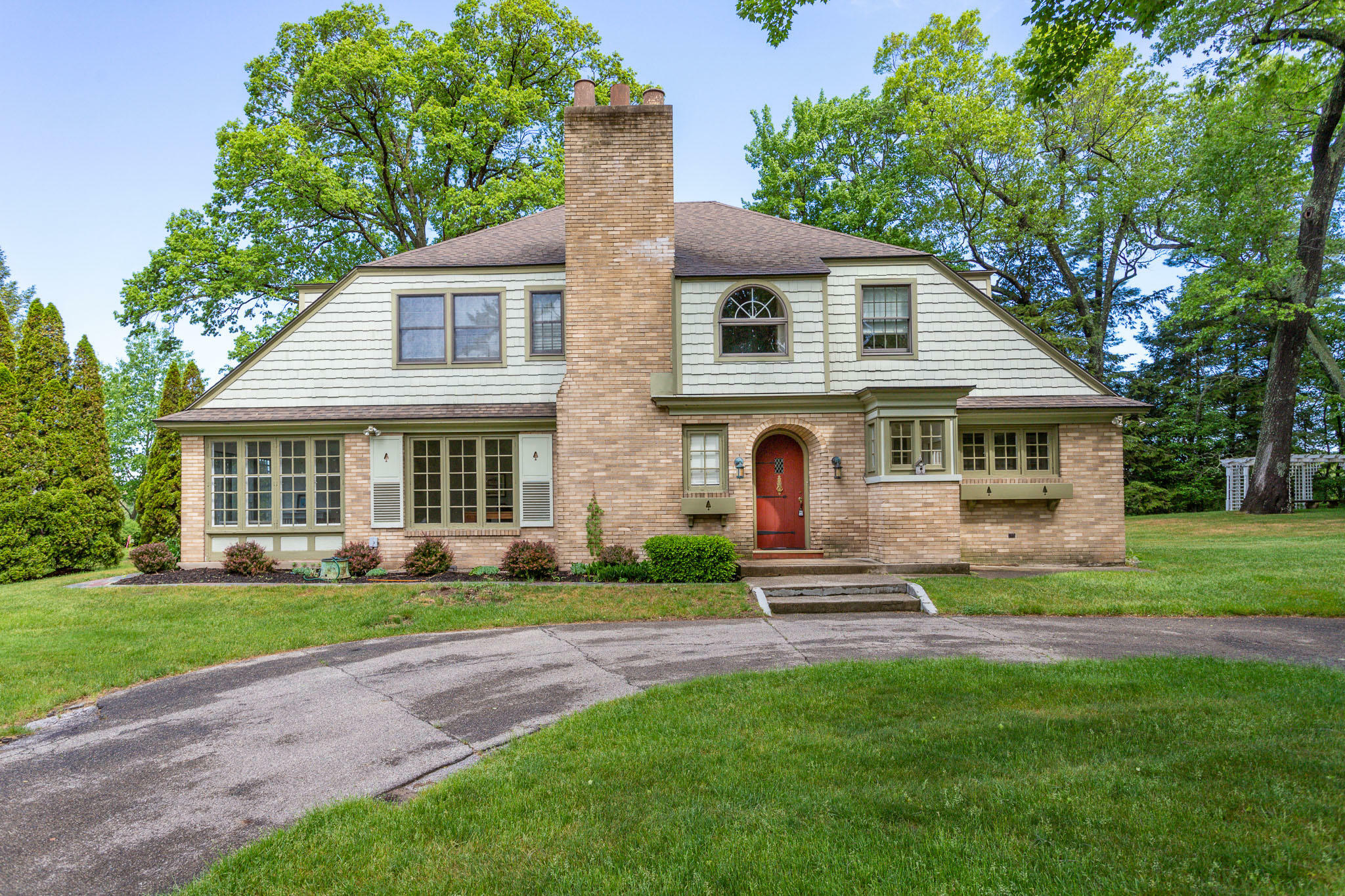 Property Photo: 18957 N Fruitport Road MI 49456