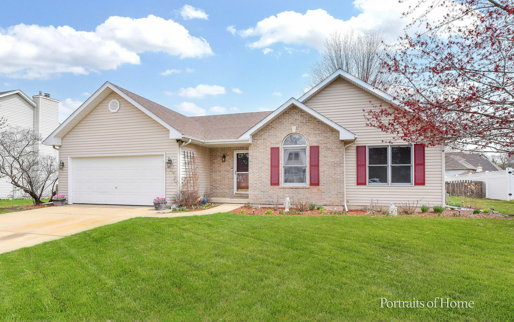 Property Photo: 574 W Barberry Circle IL 60560