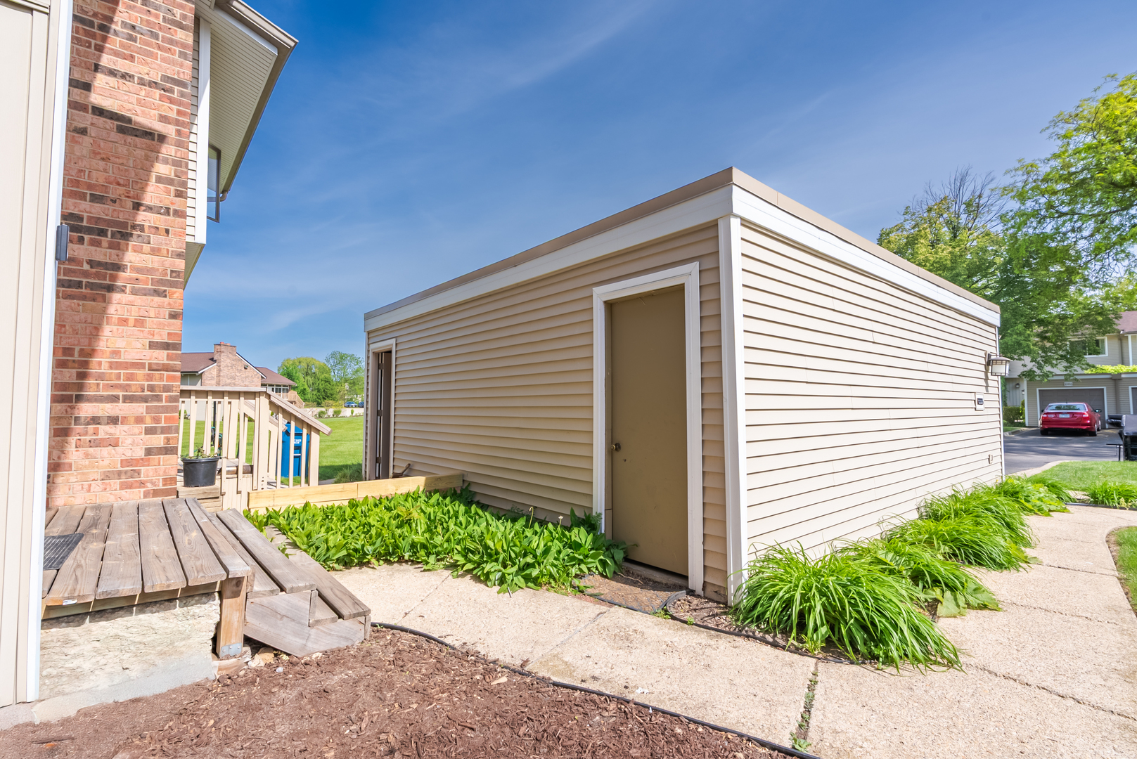 Property Photo: 1094 Rainwood Drive IL 60506