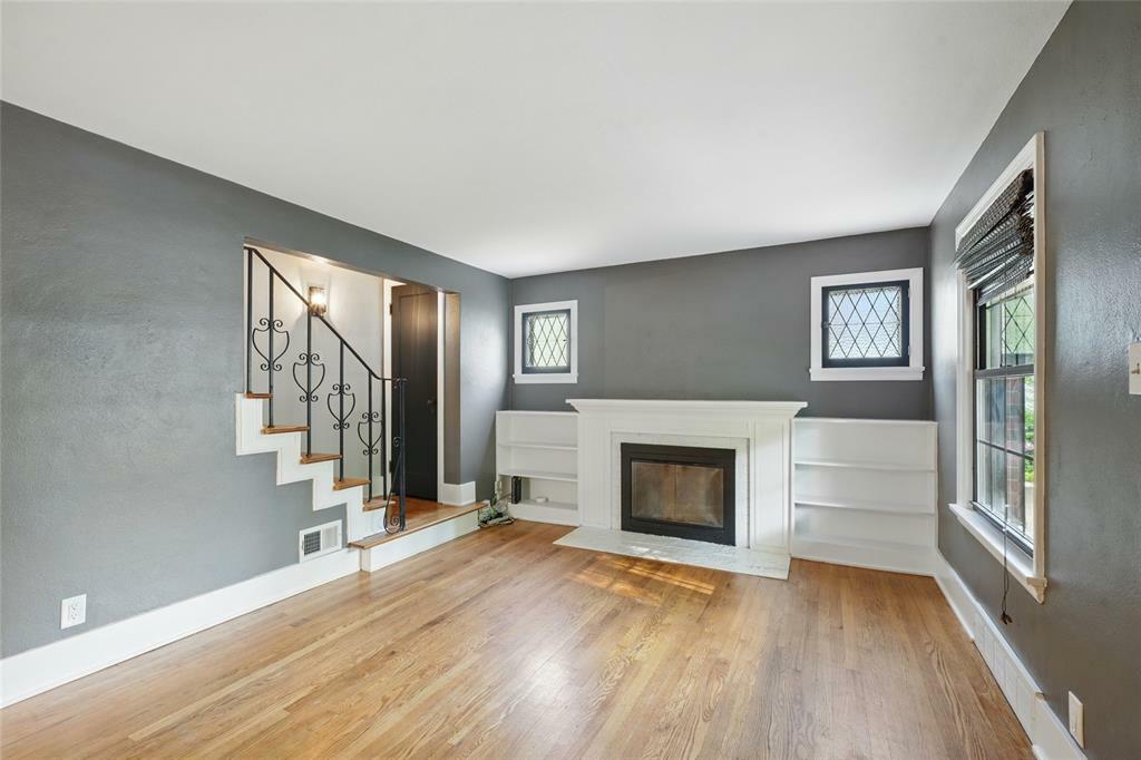 Property Photo: 31 S Hartnett Avenue MO 63135