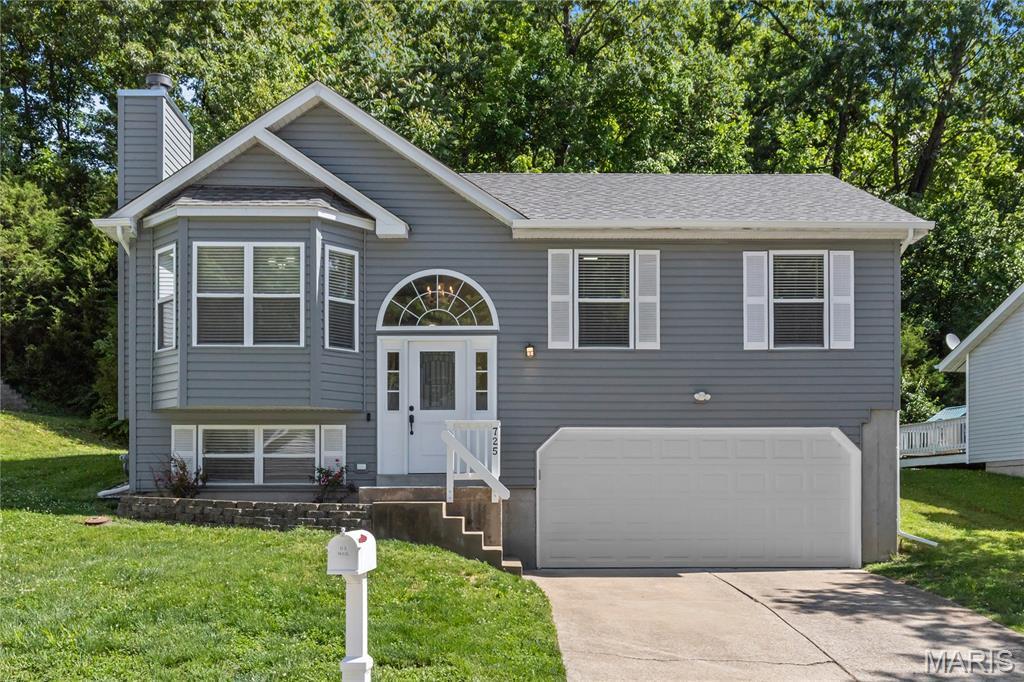 Property Photo: 725 Highland Avenue MO 63088