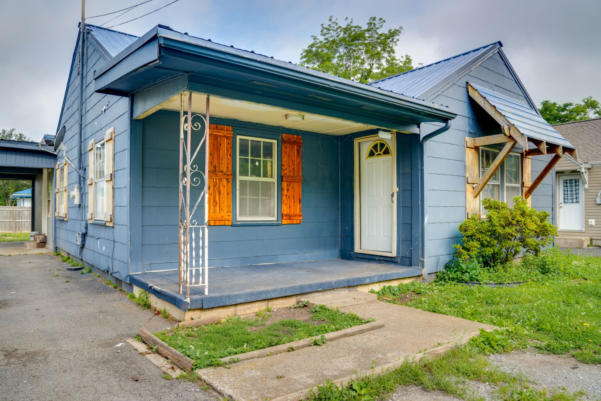 Property Photo: 719 King Ave TN 37160