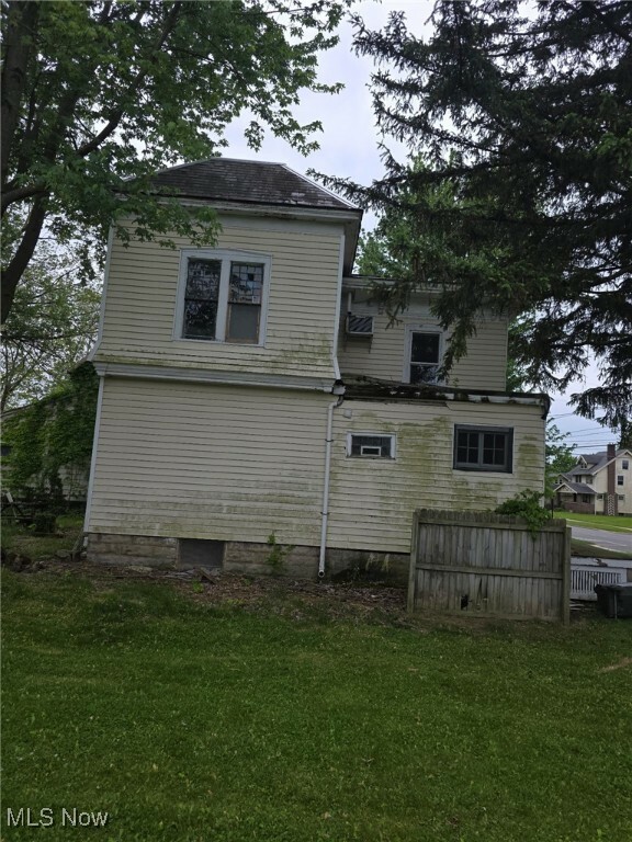 Property Photo: 804 West Avenue OH 44035