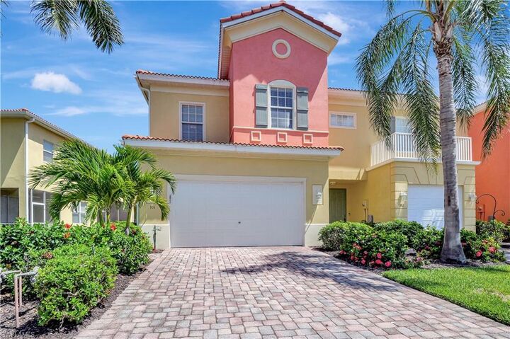 Property Photo: 9820 Healthpark Cir 101 FL 33908