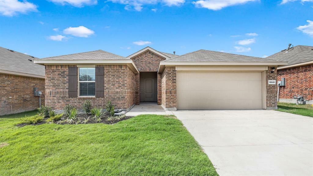 Property Photo: 413 Lubbock Drive TX 76020