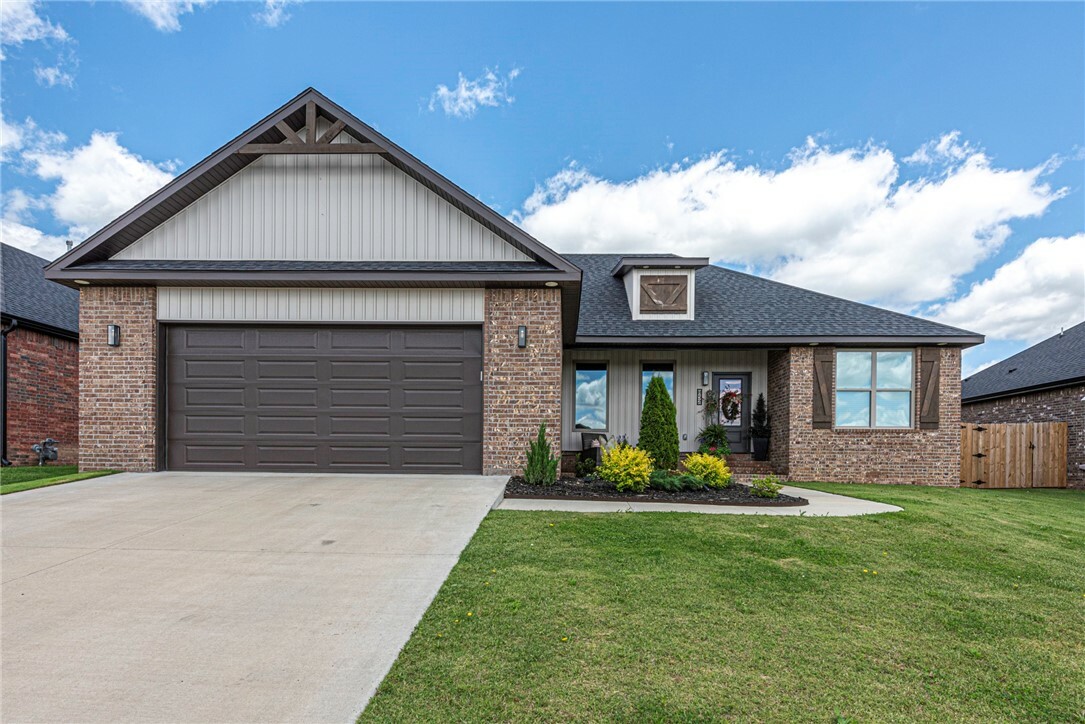 852 Round Top Street  Prairie Grove AR 72753 photo