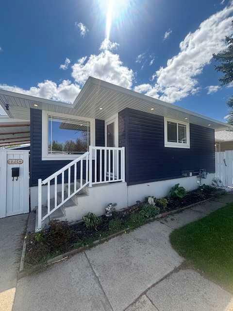 Property Photo: 1710 14 Avenue S AB T1K 0T9