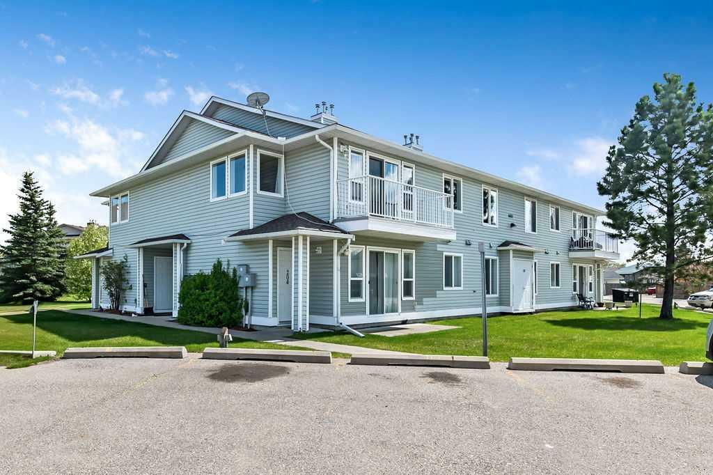 Property Photo: 601 19 Street SE 204 AB T1V 1V2