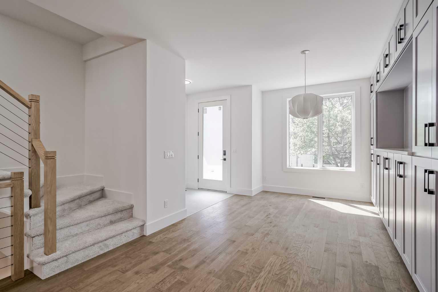 Property Photo: 436 28 Avenue NW AB T2M 2K6
