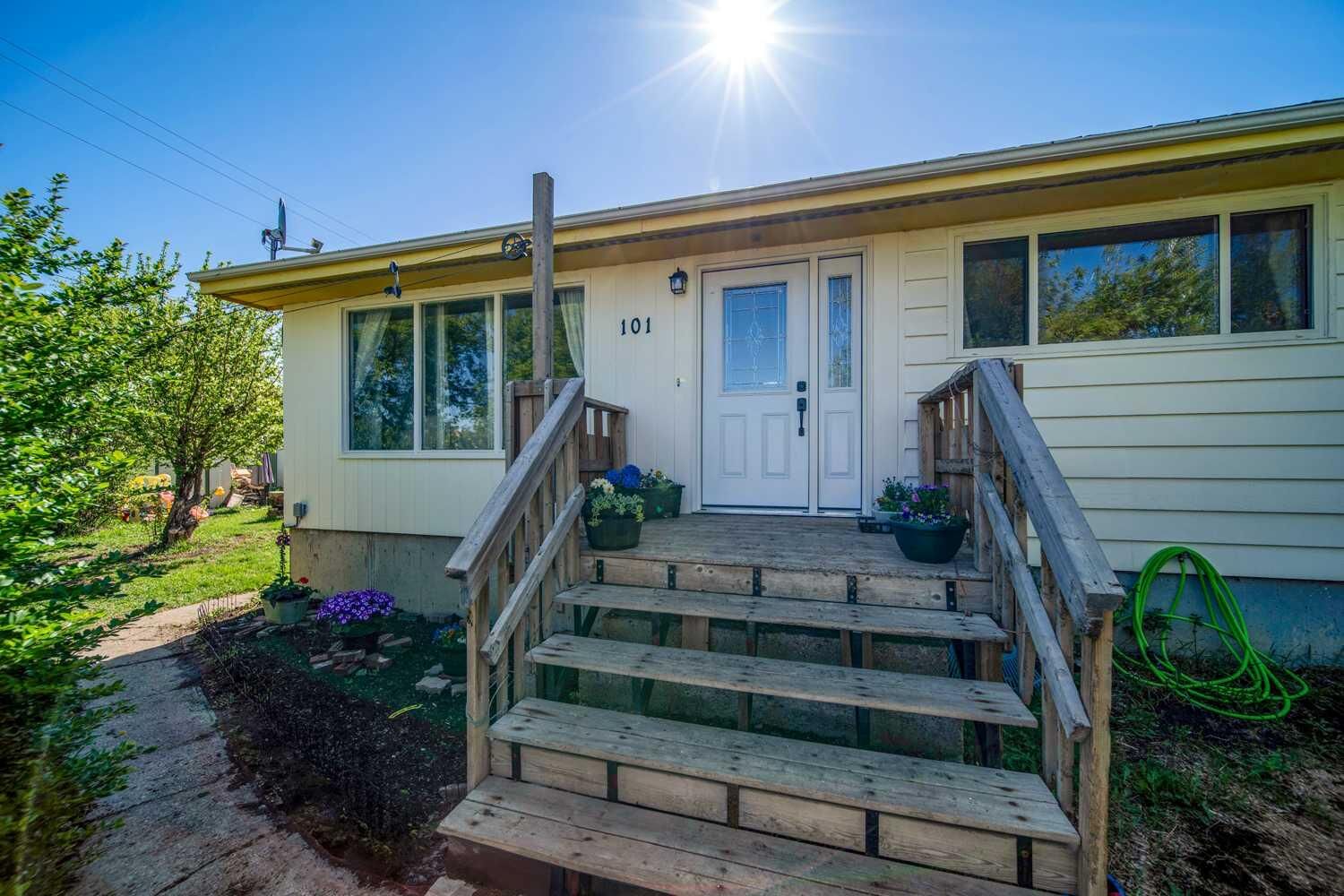 Property Photo:  101 11 Street  AB T9W 1G9 