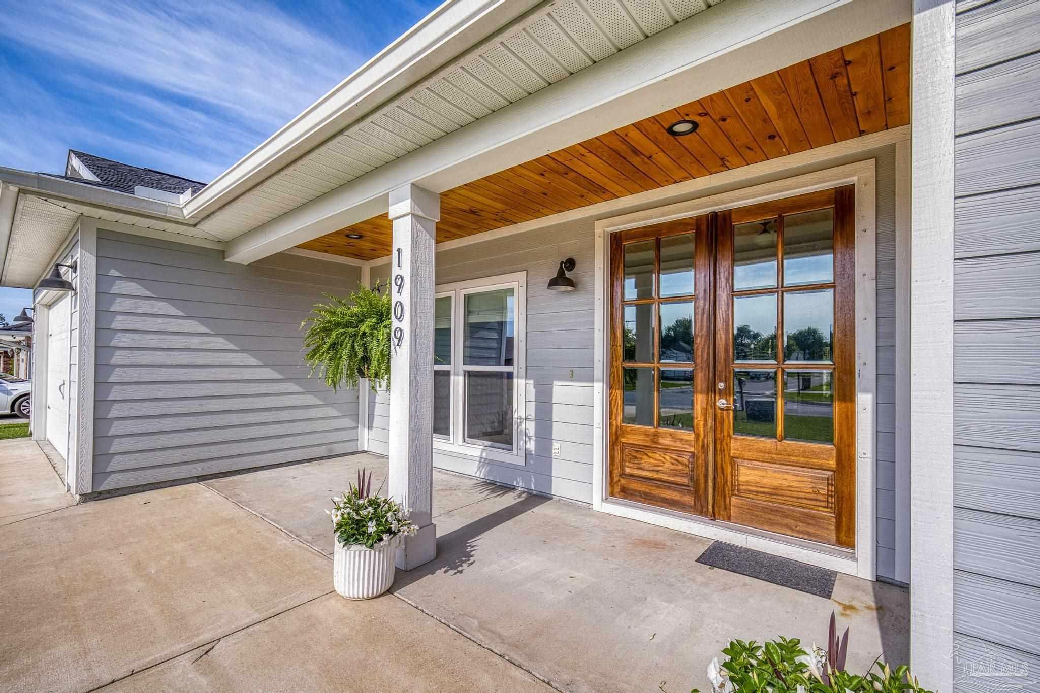 Property Photo: 1909 Cotton Bay Ln FL 32566
