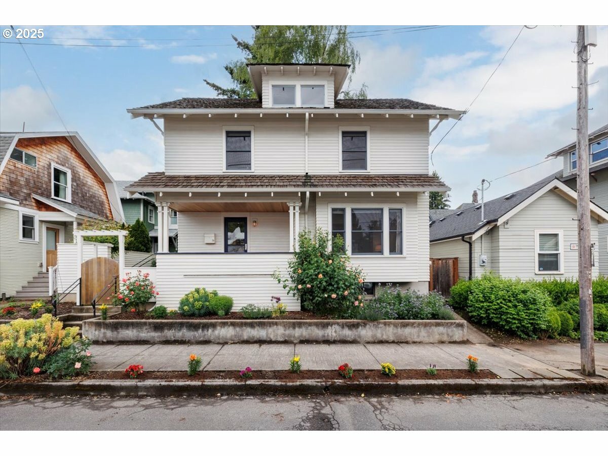 Property Photo: 714 SE 35th Ave OR 97214