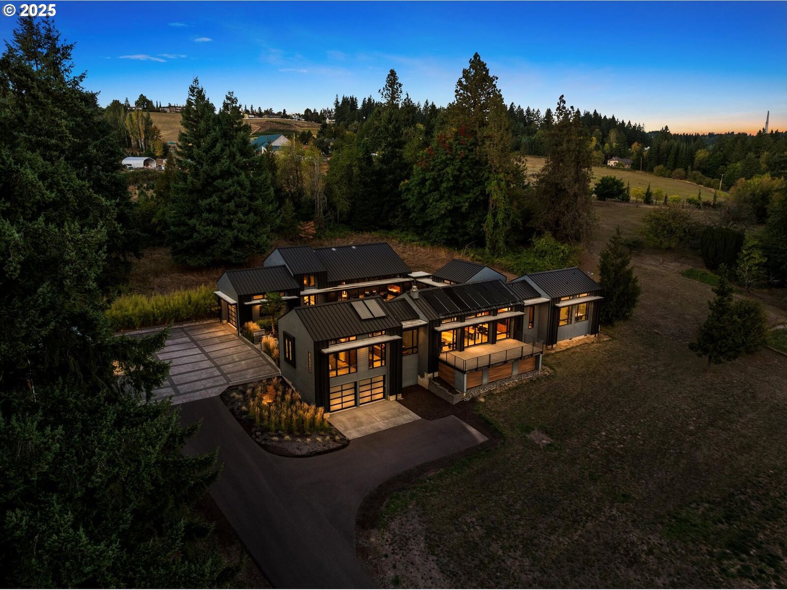 Property Photo: 11440 NW Rock Creek Rd OR 97231