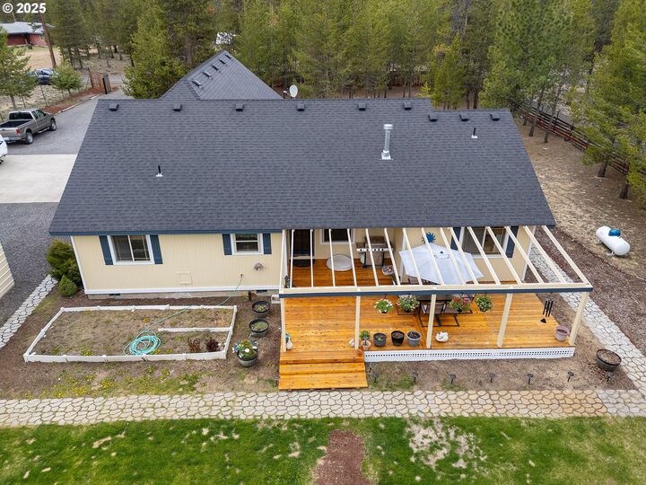 Property Photo: 145343 Birchwood Dr OR 97739