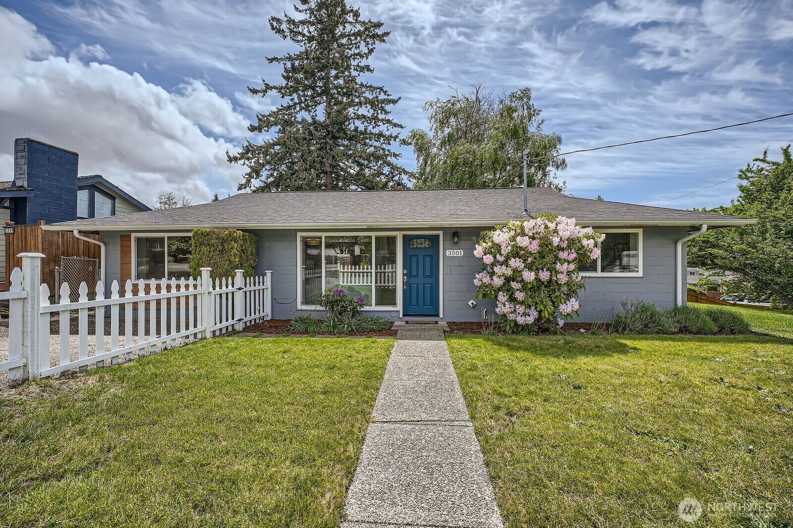 Property Photo: 3501 NE 10th Street WA 98056