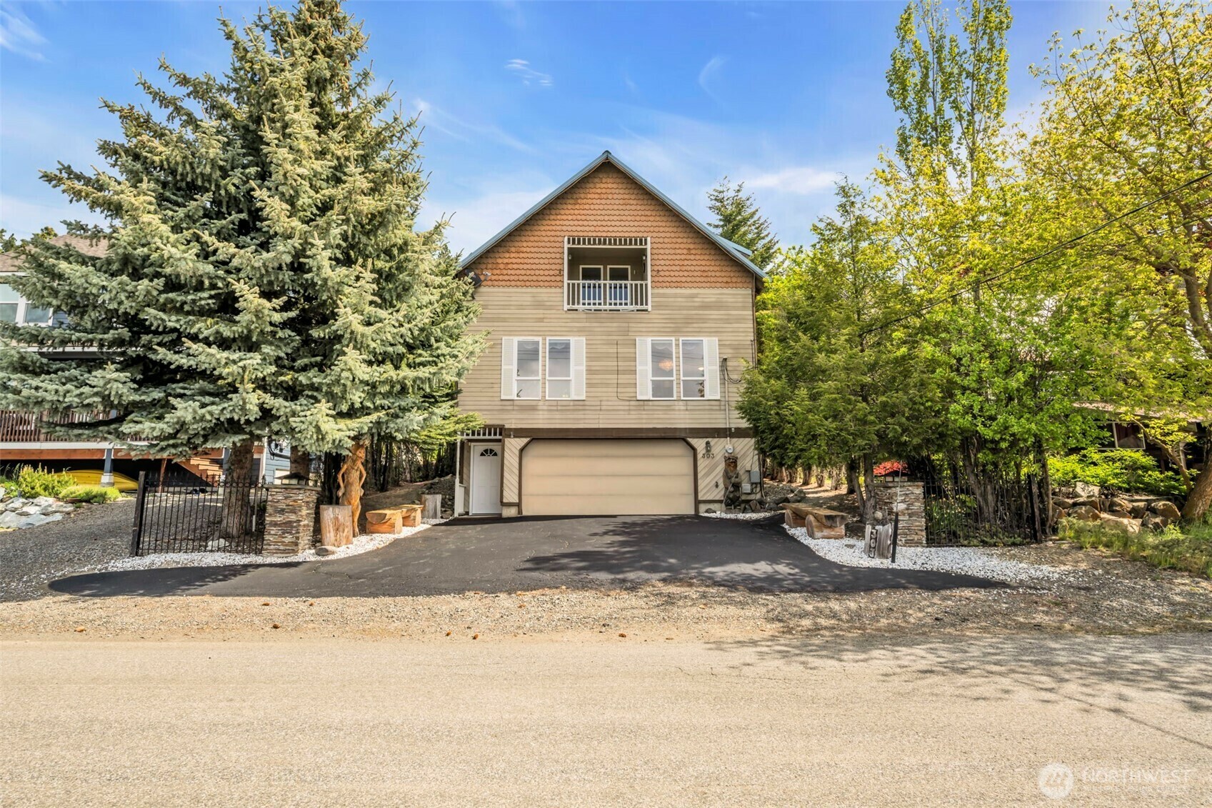 Property Photo: 303 N B Street WA 98941