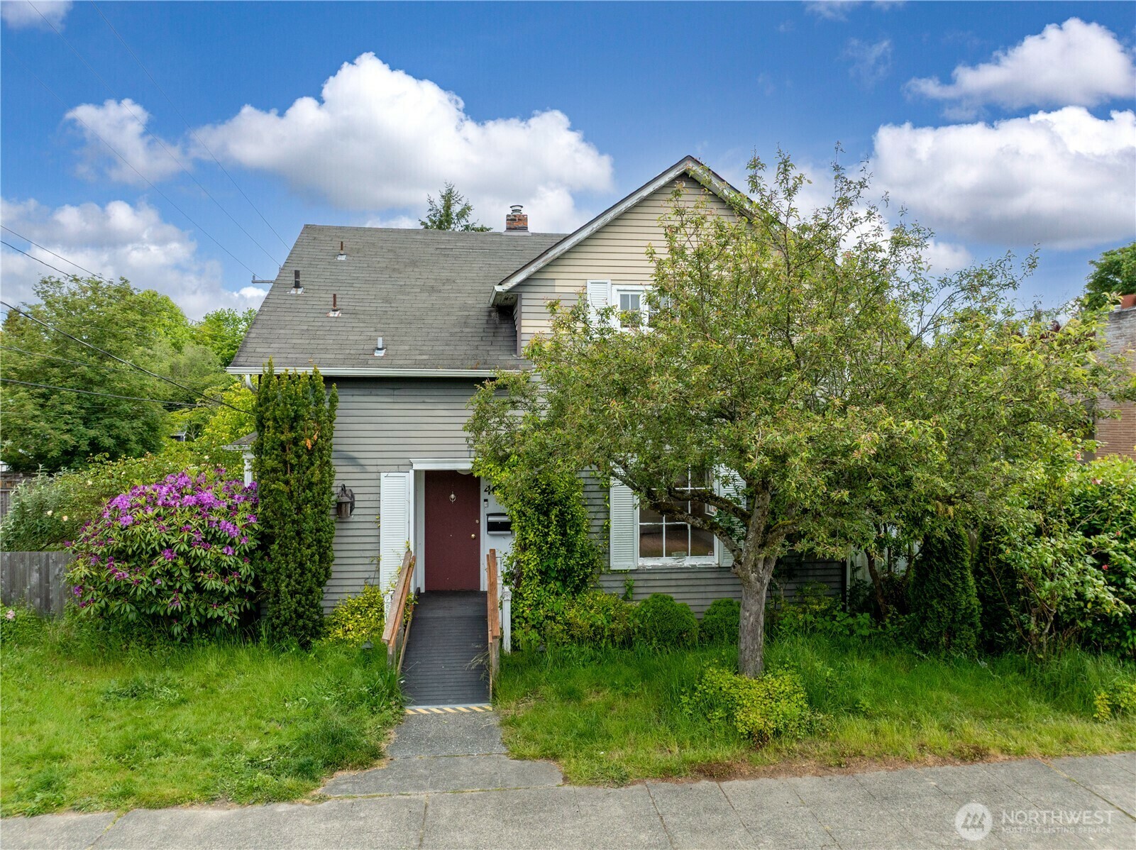 Property Photo: 4604 SW Lander Street WA 98116