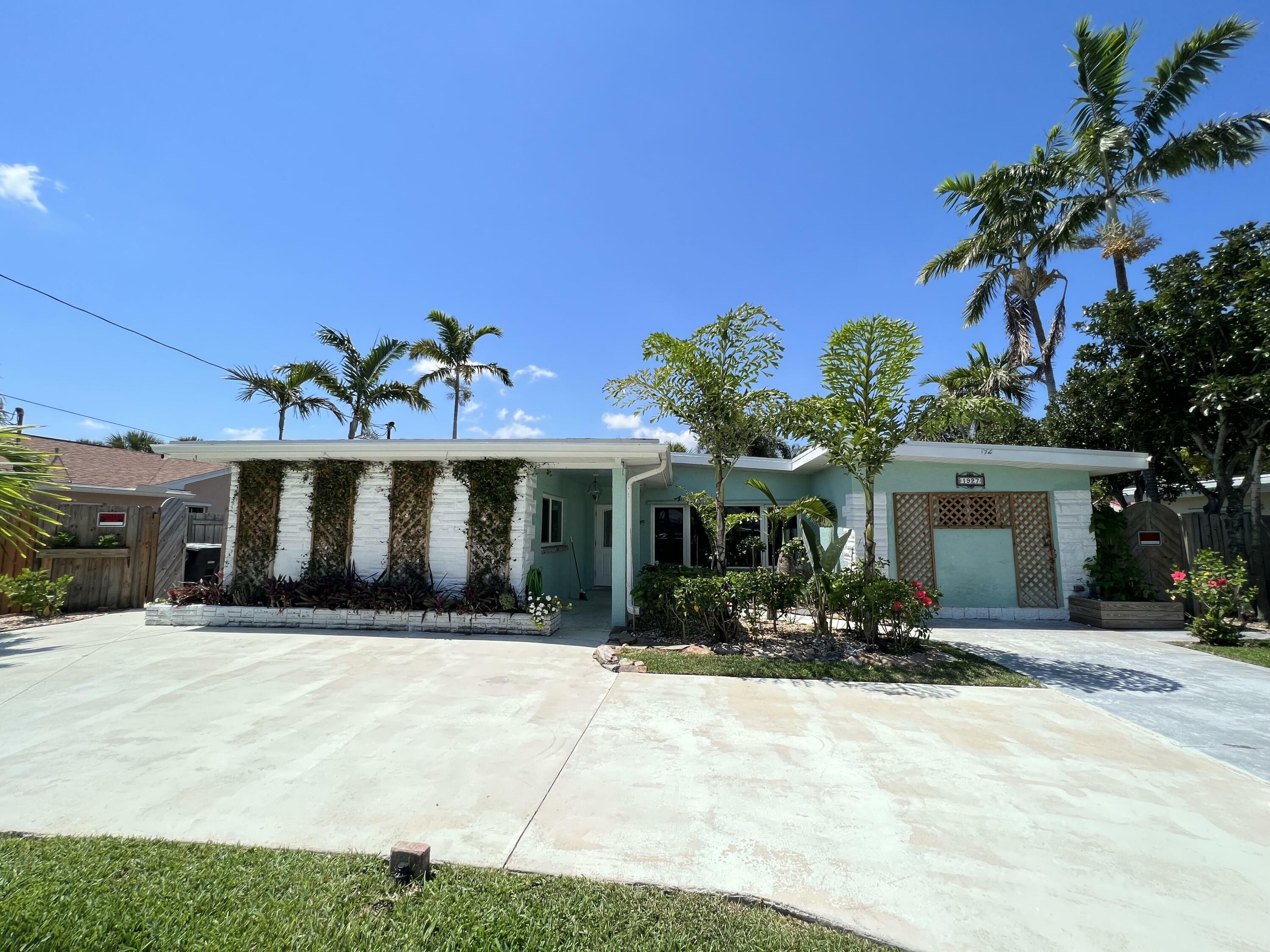 Property Photo: 1927 Cypress Avenue FL 34949