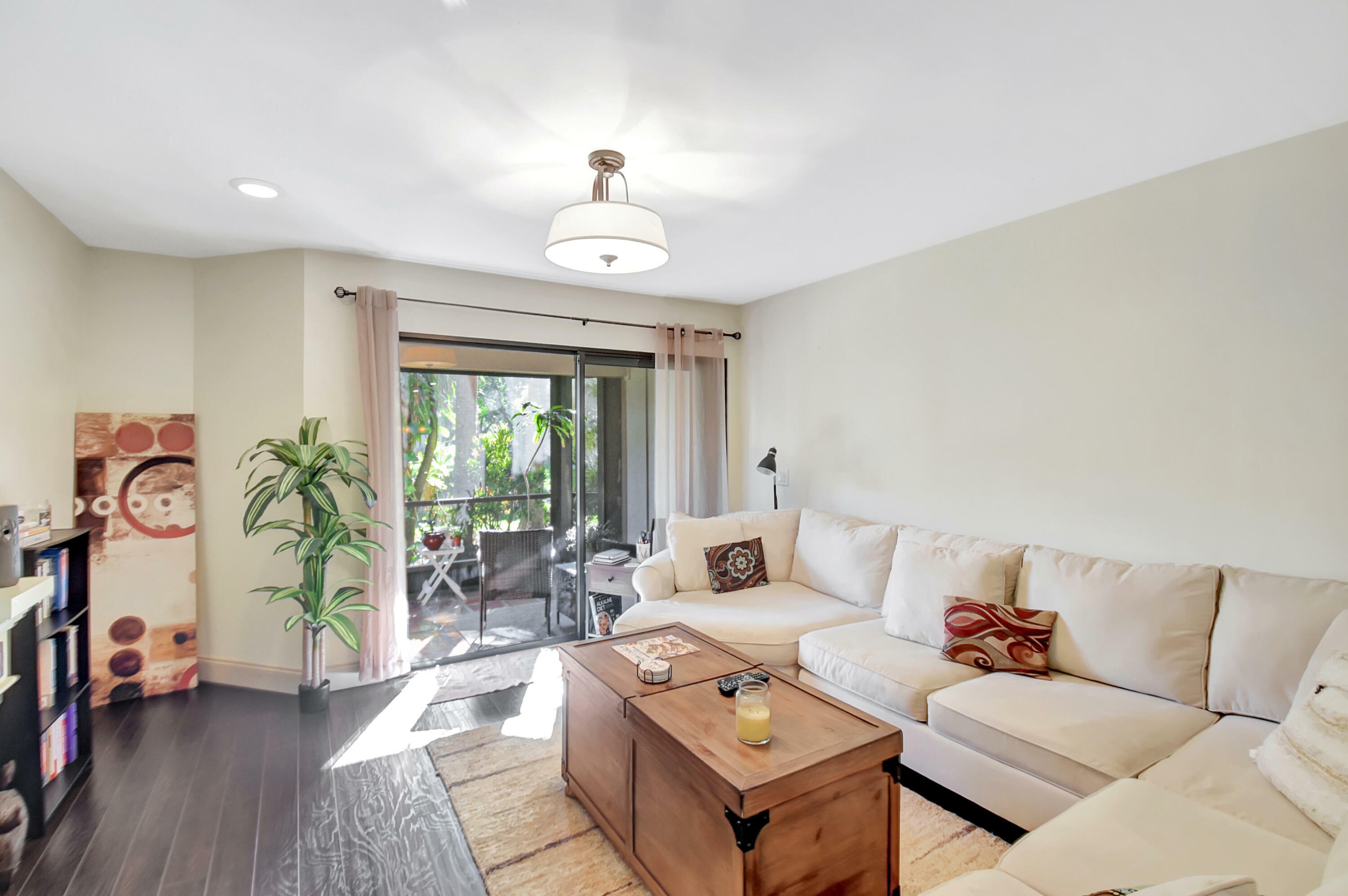 Property Photo: 500 Crosswinds Drive C1 FL 33413