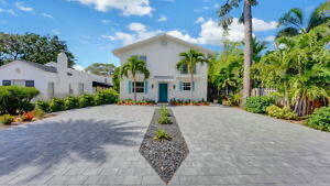 Property Photo: 218 NE 10th Street FL 33444