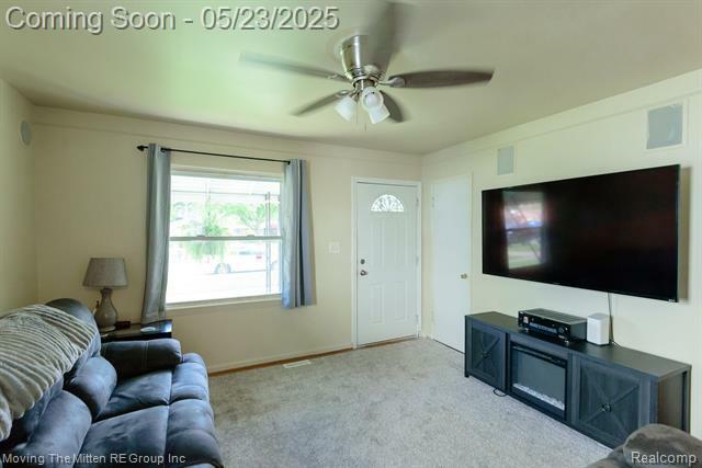 Property Photo: 24690 Annapolis Street MI 48125