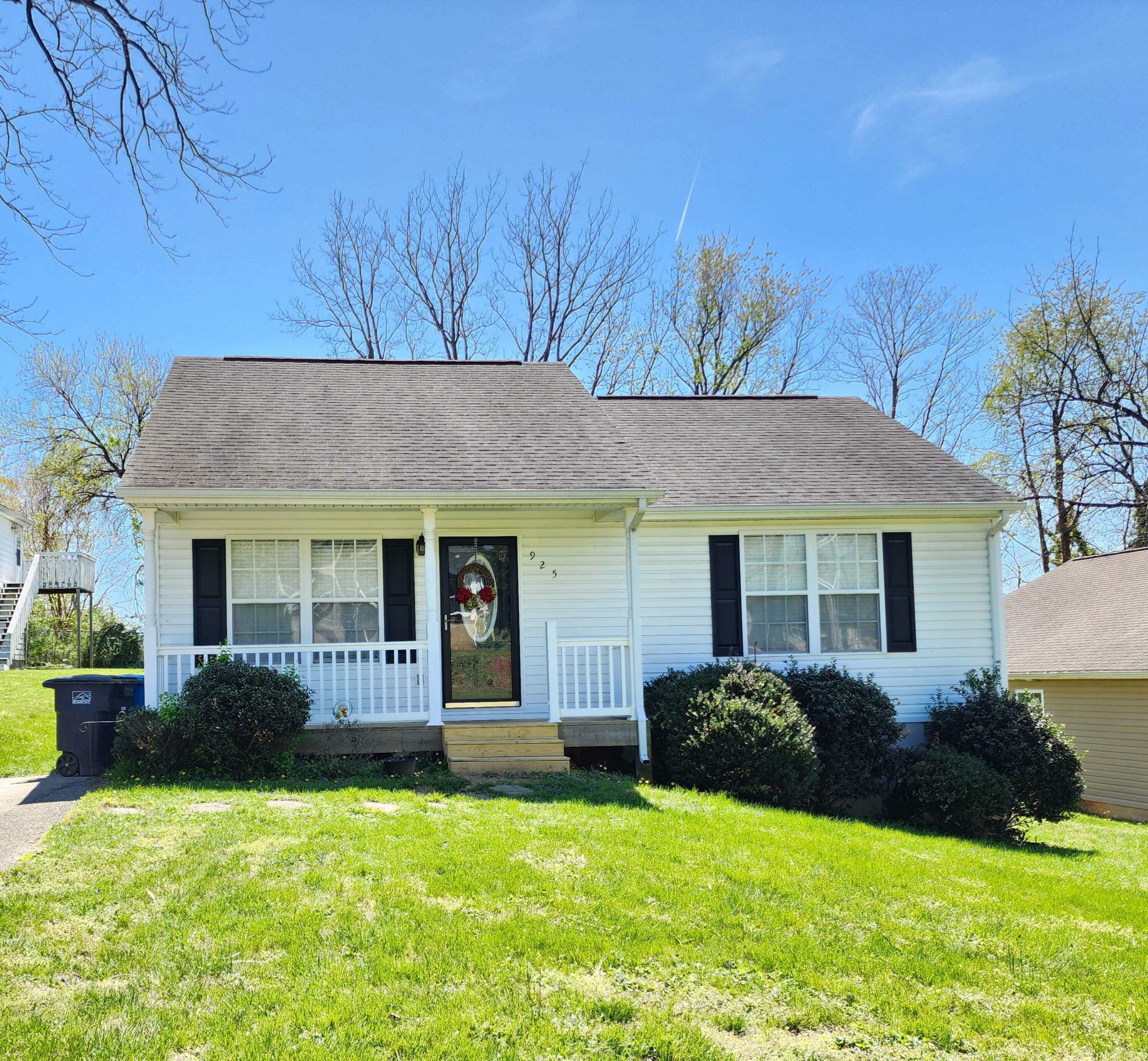 925 Monticello Ave NE  Roanoke VA 24012 photo