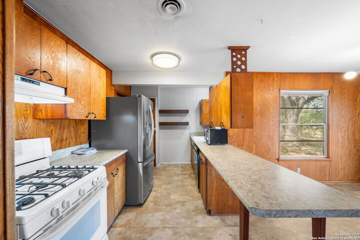 Property Photo: 435 Harcourt Avenue TX 78223