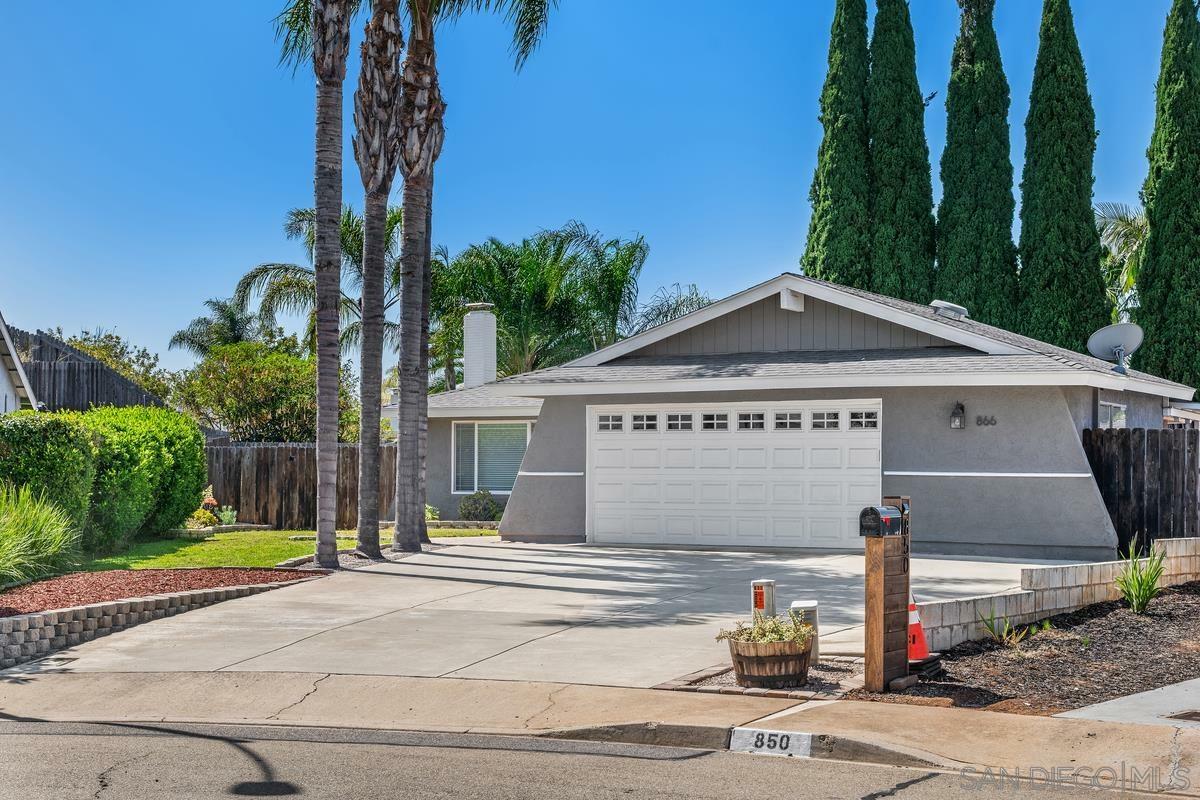 Property Photo: 866 Lori Ct CA 92069