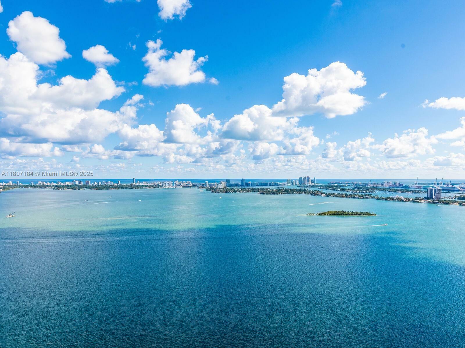 Property Photo: 650 NE 32 3302 FL 33137