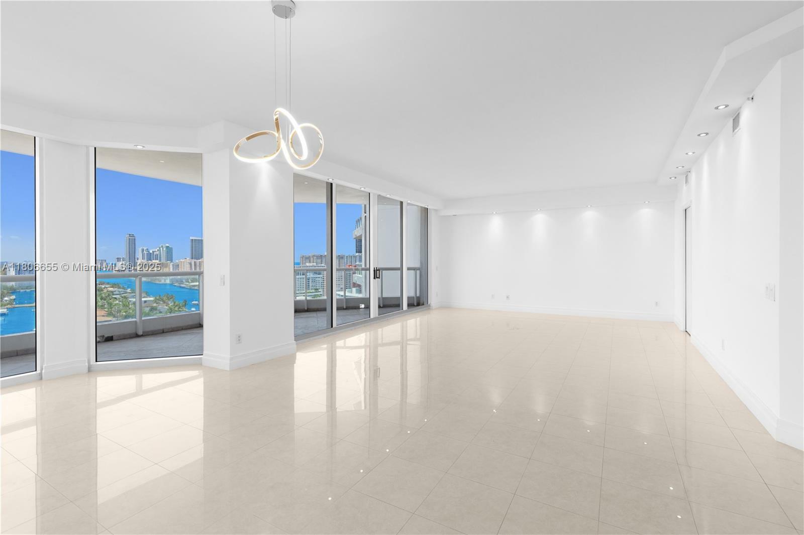 Property Photo: 21200 Point Pl 1802 FL 33180