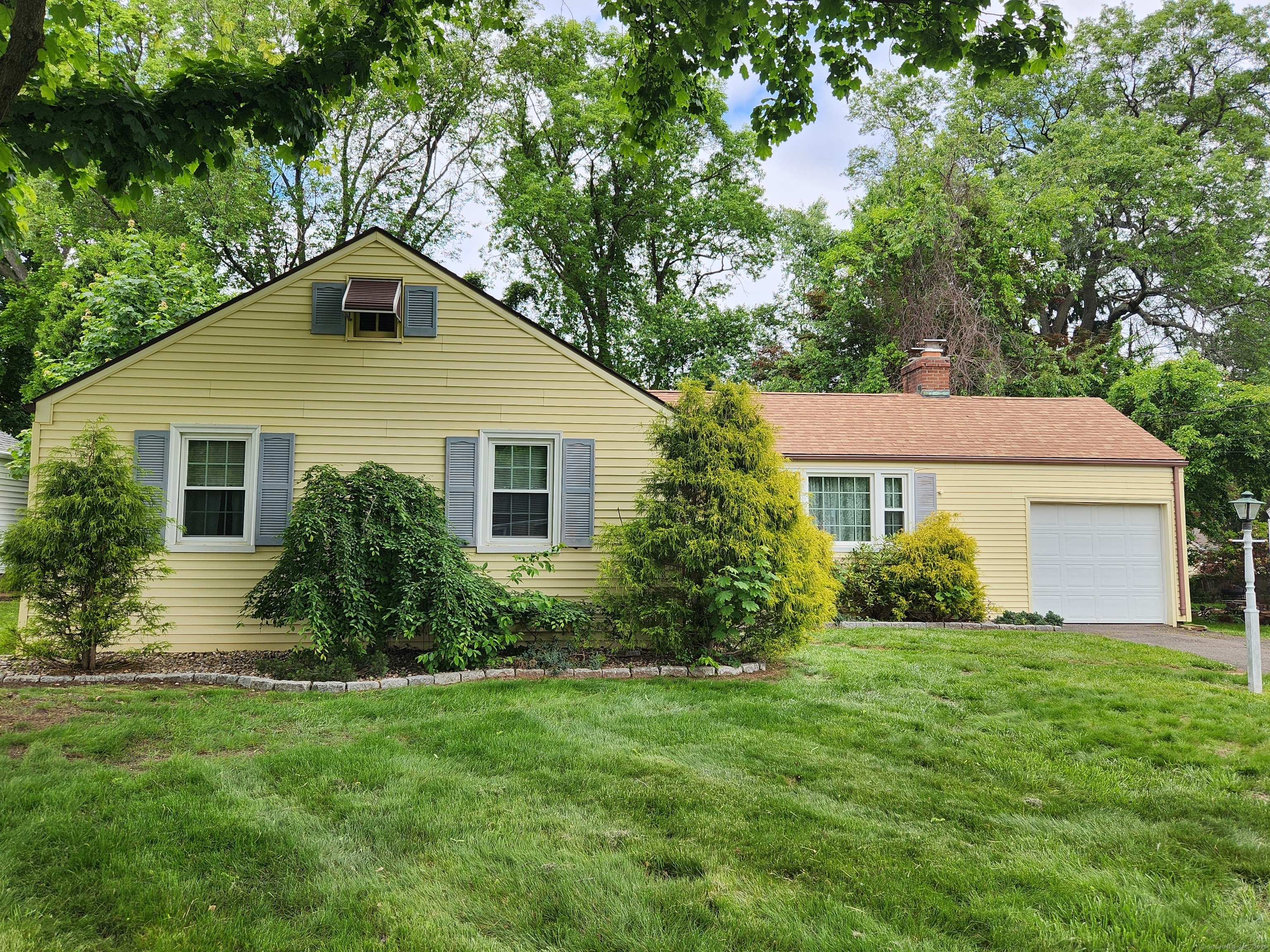 Property Photo: 162 Goodale Drive CT 06111