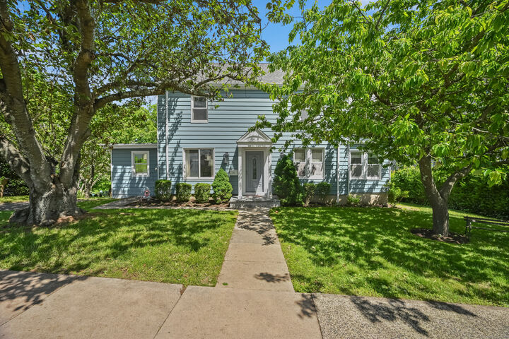 Property Photo:  91 Clovelly Road  CT 06902 