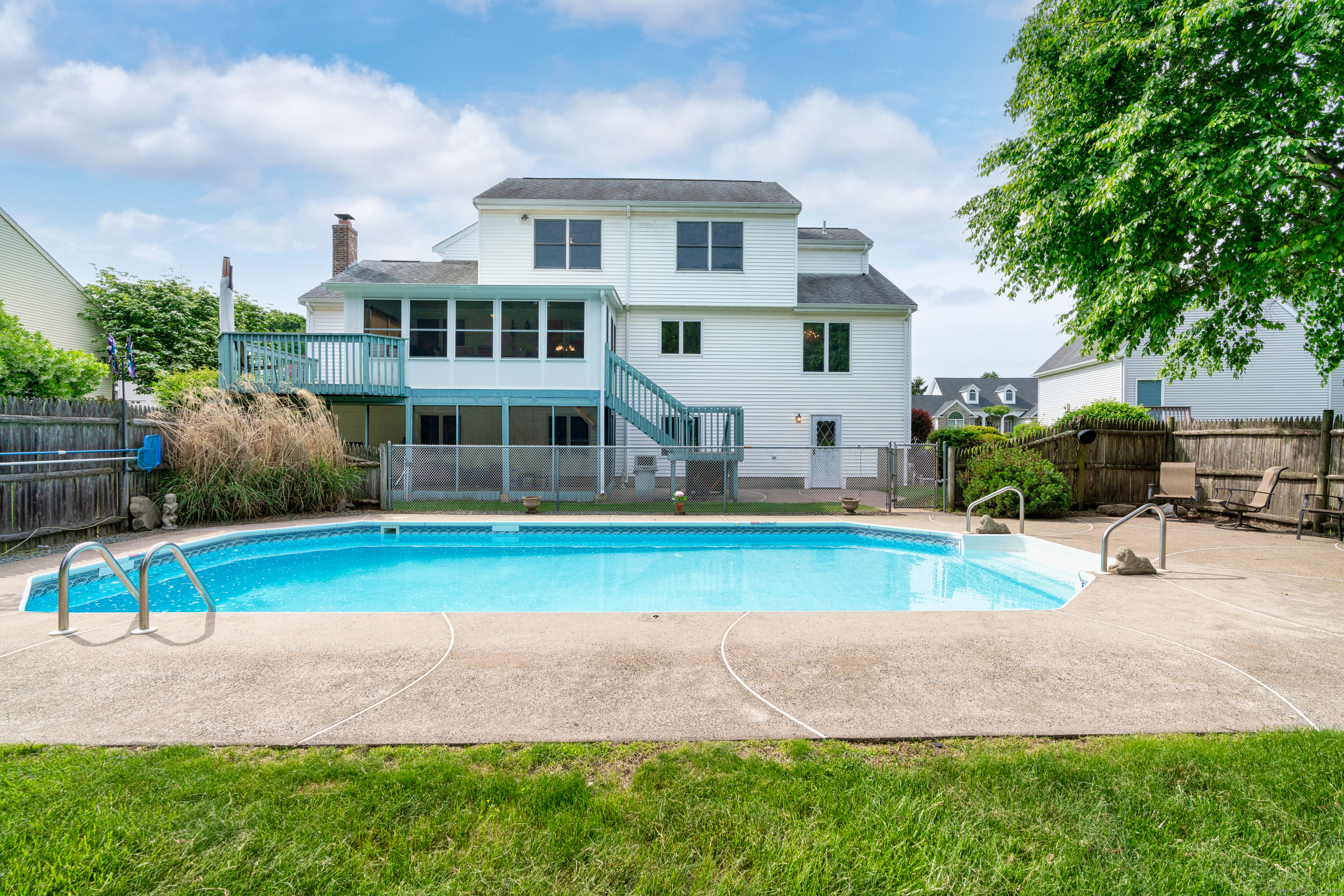 Property Photo: 71 Country Side Drive CT 06067