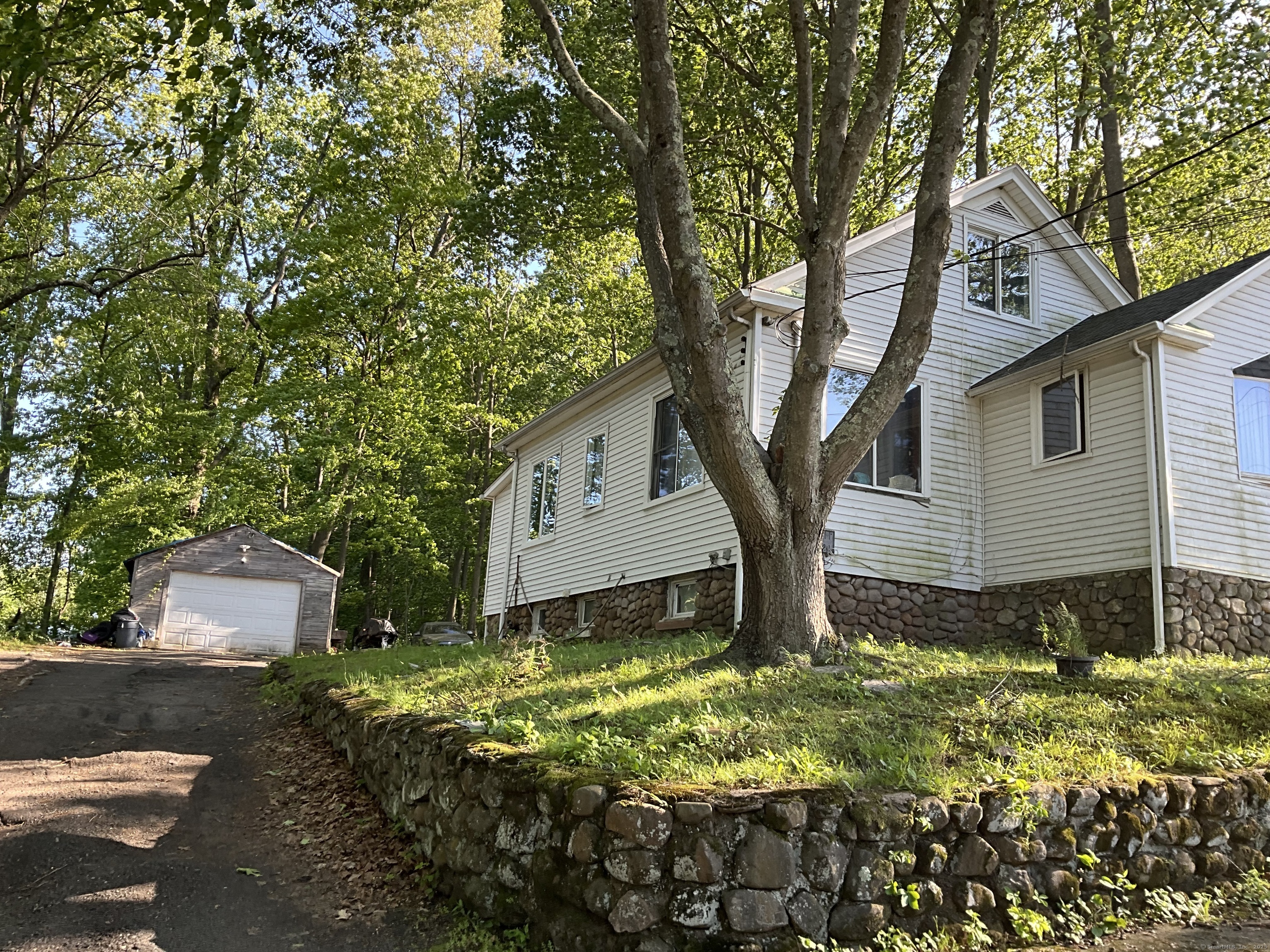 Property Photo: 148 Burwell Road CT 06516