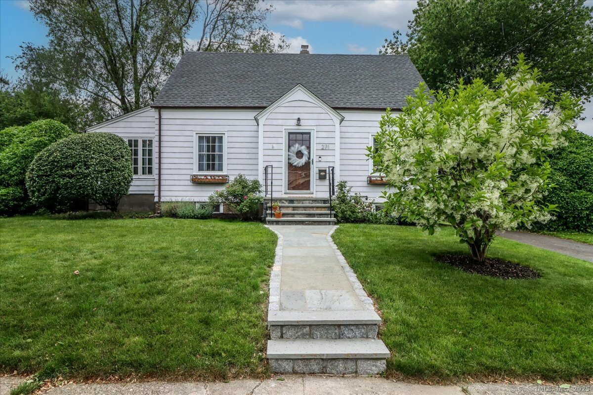 271 Seaside Avenue  Bridgeport CT 06605 photo
