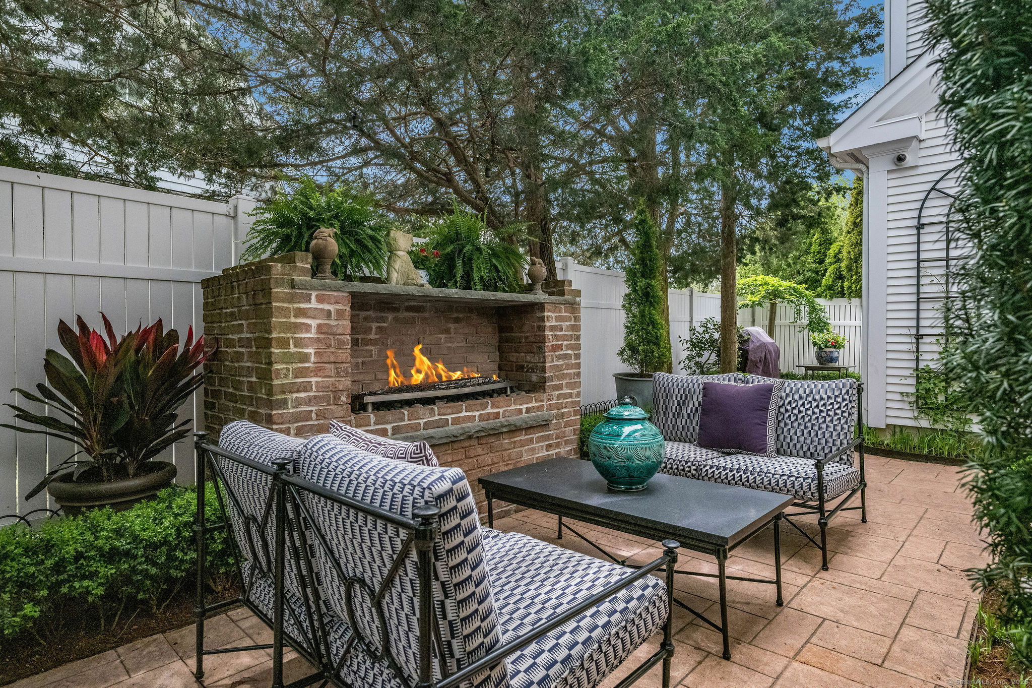 Property Photo: 3 Evarts Lane 3 CT 06443