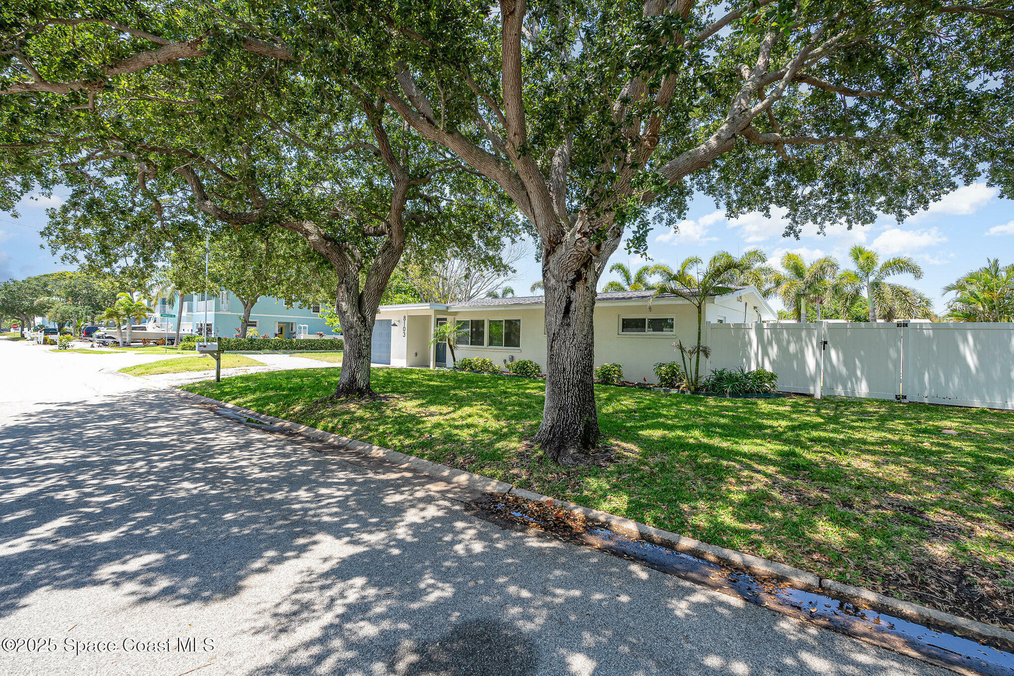 Property Photo: 8103 Magnolia Avenue FL 32920
