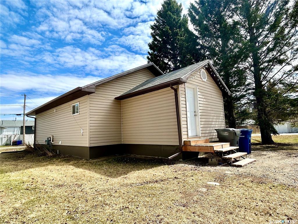 Property Photo:  500 Rupert Crescent  SK S0E 0P0 