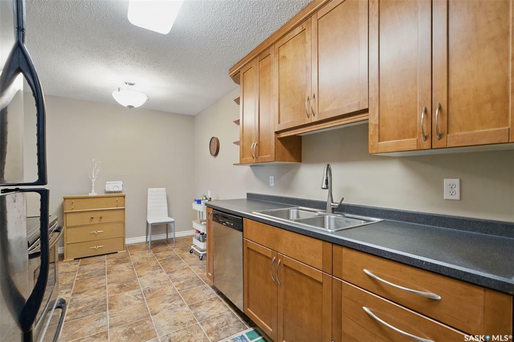 Property Photo: 310 Stillwater Drive 733 SK S7J 4H7