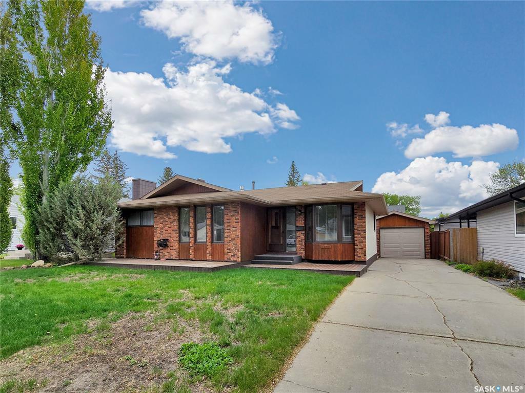 1630 East Heights  Saskatoon SK S7J 3B7 photo