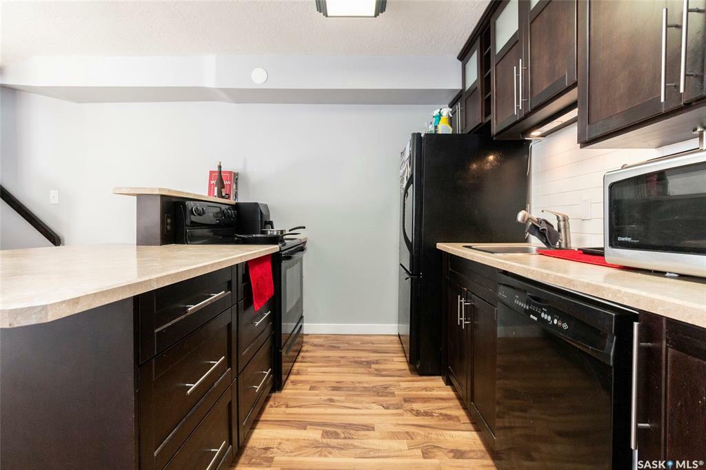 Property Photo: 423 4th Avenue N 303 SK S7K 2M4
