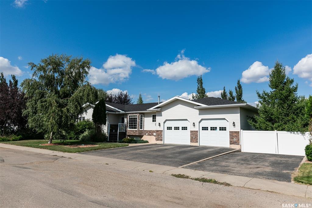 Property Photo:  730 Manitoba Avenue  SK S0L 1R0 