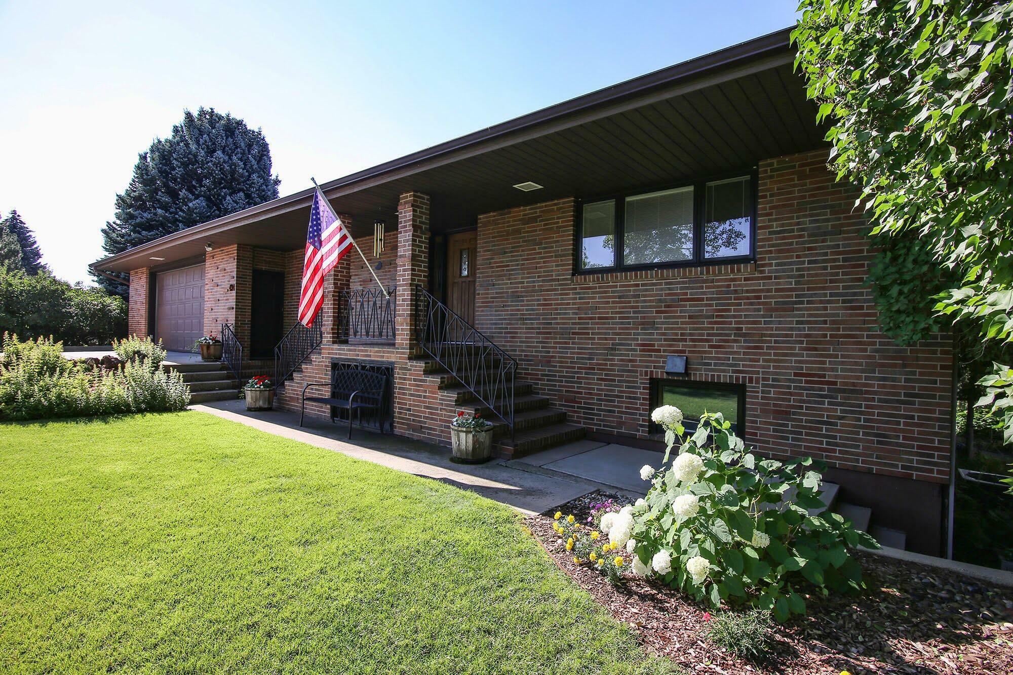 Property Photo: 434 Crescent Drive WY 82801
