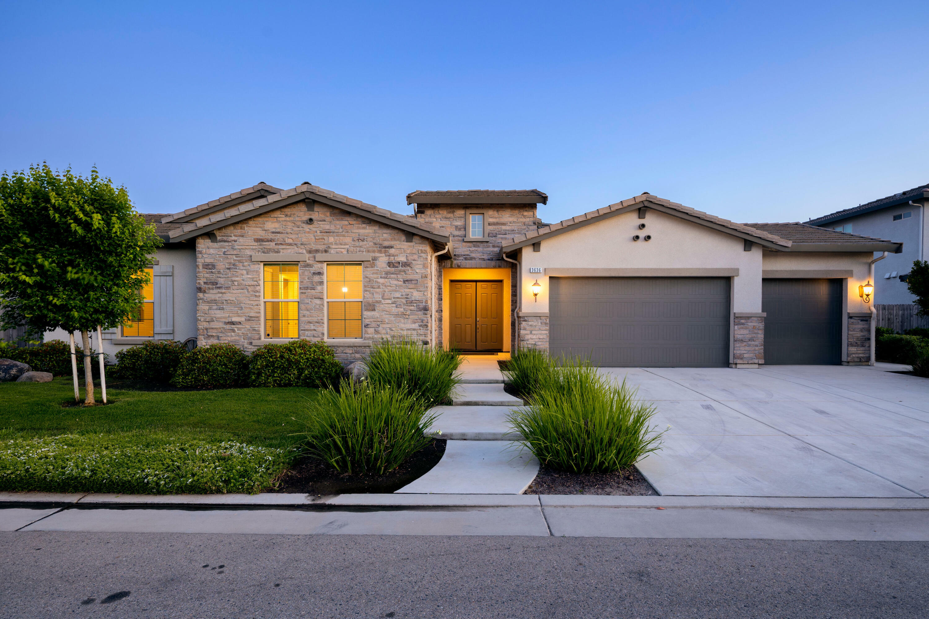 Property Photo: 3636 Elberta Circle CA 93618
