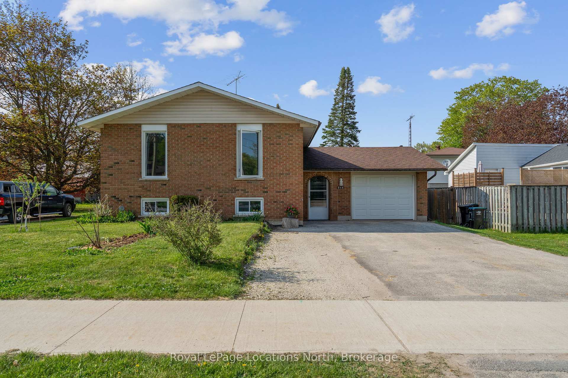 214 Sunnidale Street  Clearview ON L0M 1S0 photo