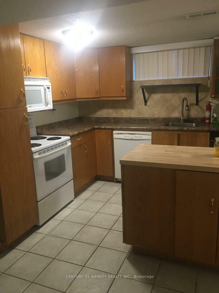 Photo de la propriété: 375 Fairlawn Street ON L1J 4R2