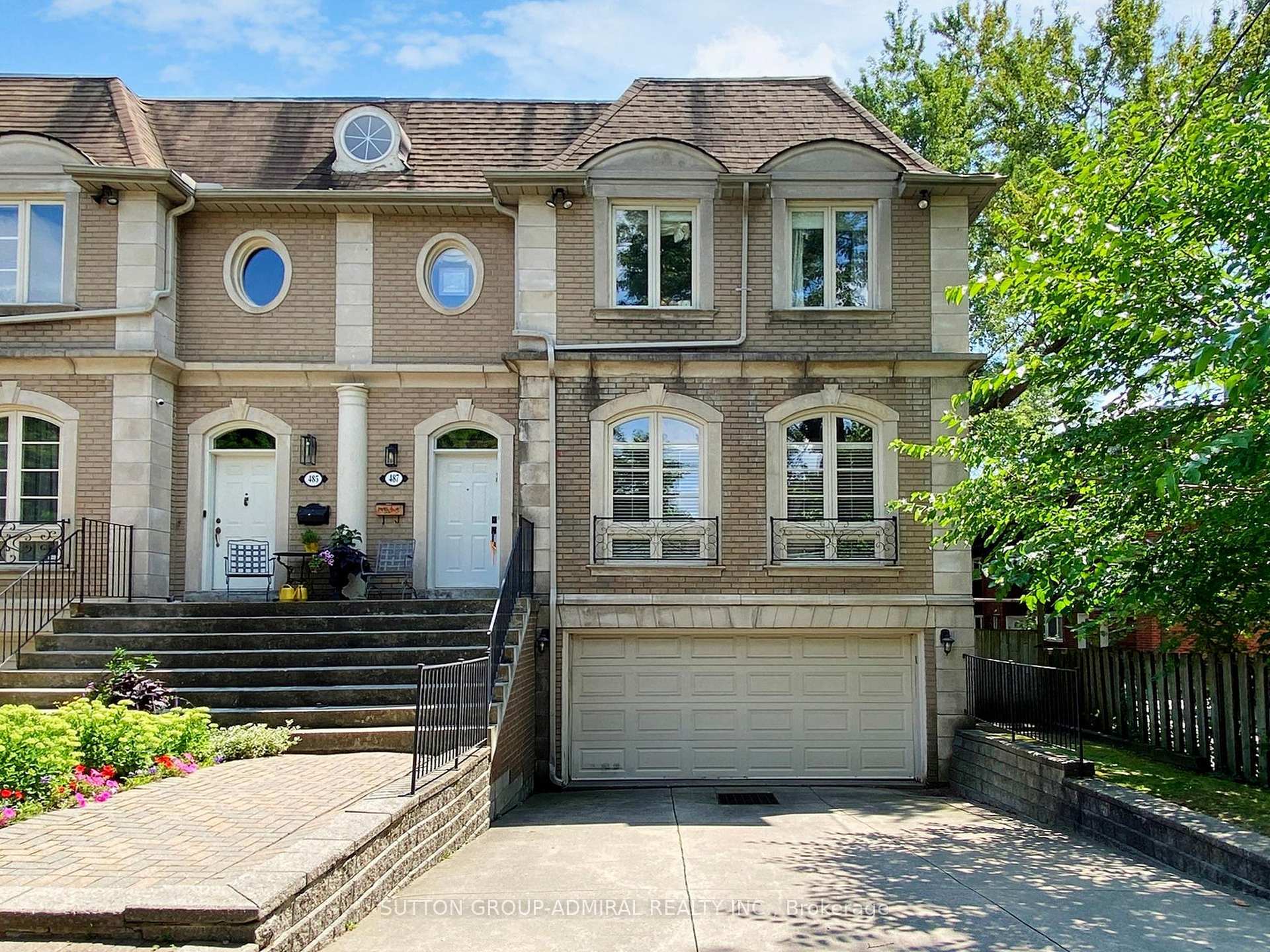 Property Photo: 487 Lytton Boulevard ON M5N 1S5