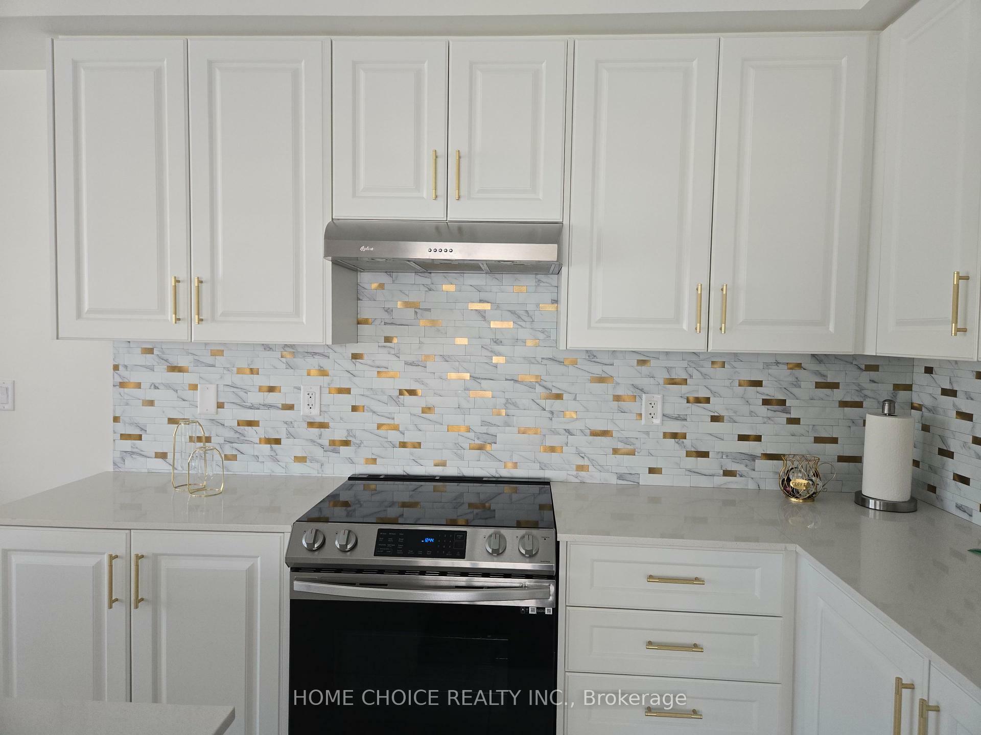 Property Photo:  35 Rotary Way  ON L3Z 4P2 