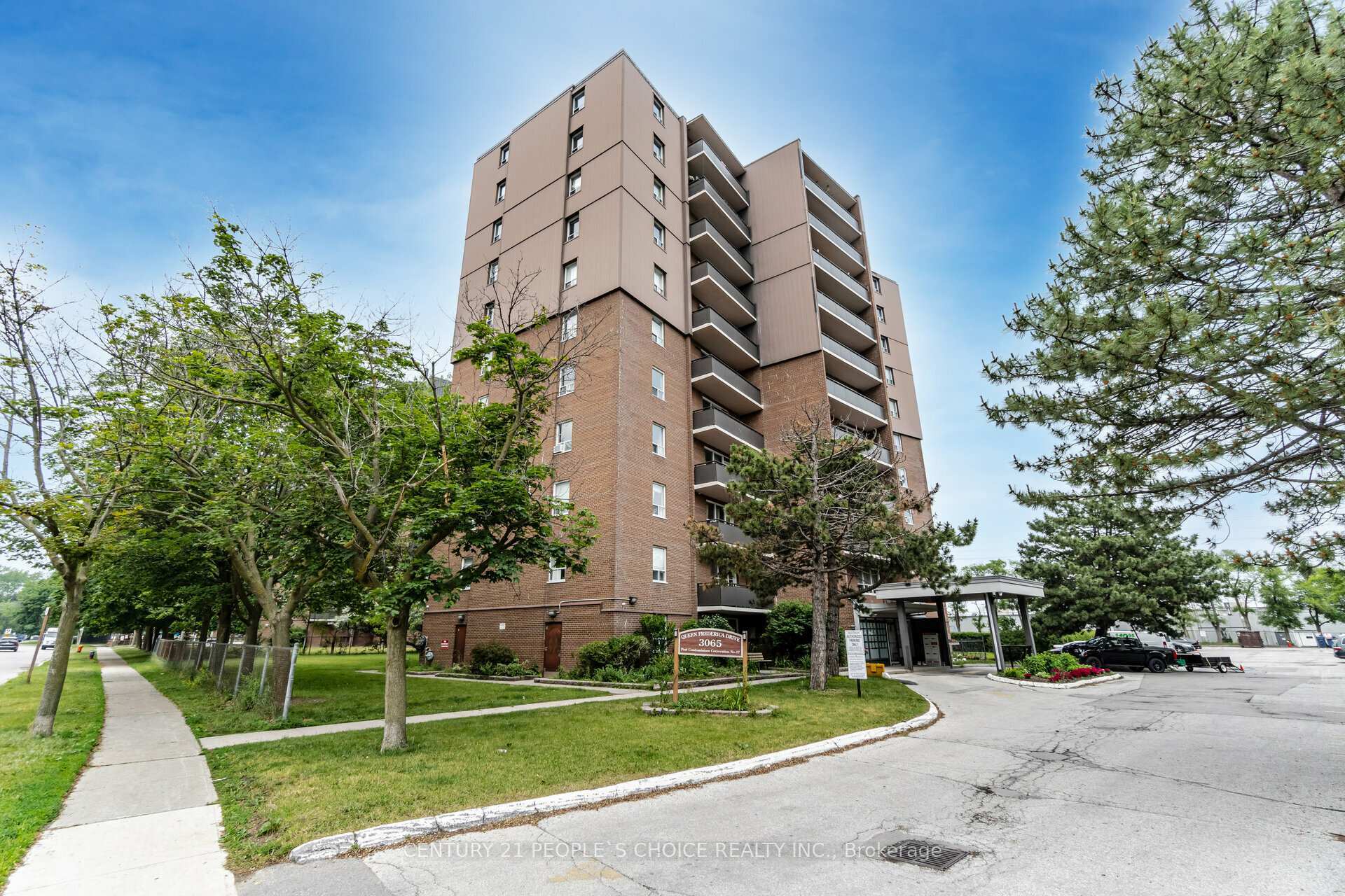 3065 Queen Frederica Drive 205  Mississauga ON L4Y 3A3 photo