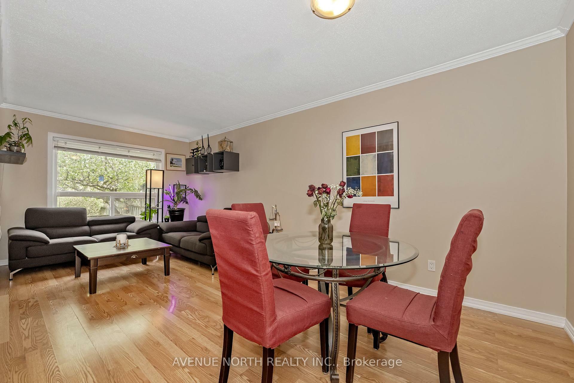 Property Photo: 120 Markland Crescent ON K2G 5Z7